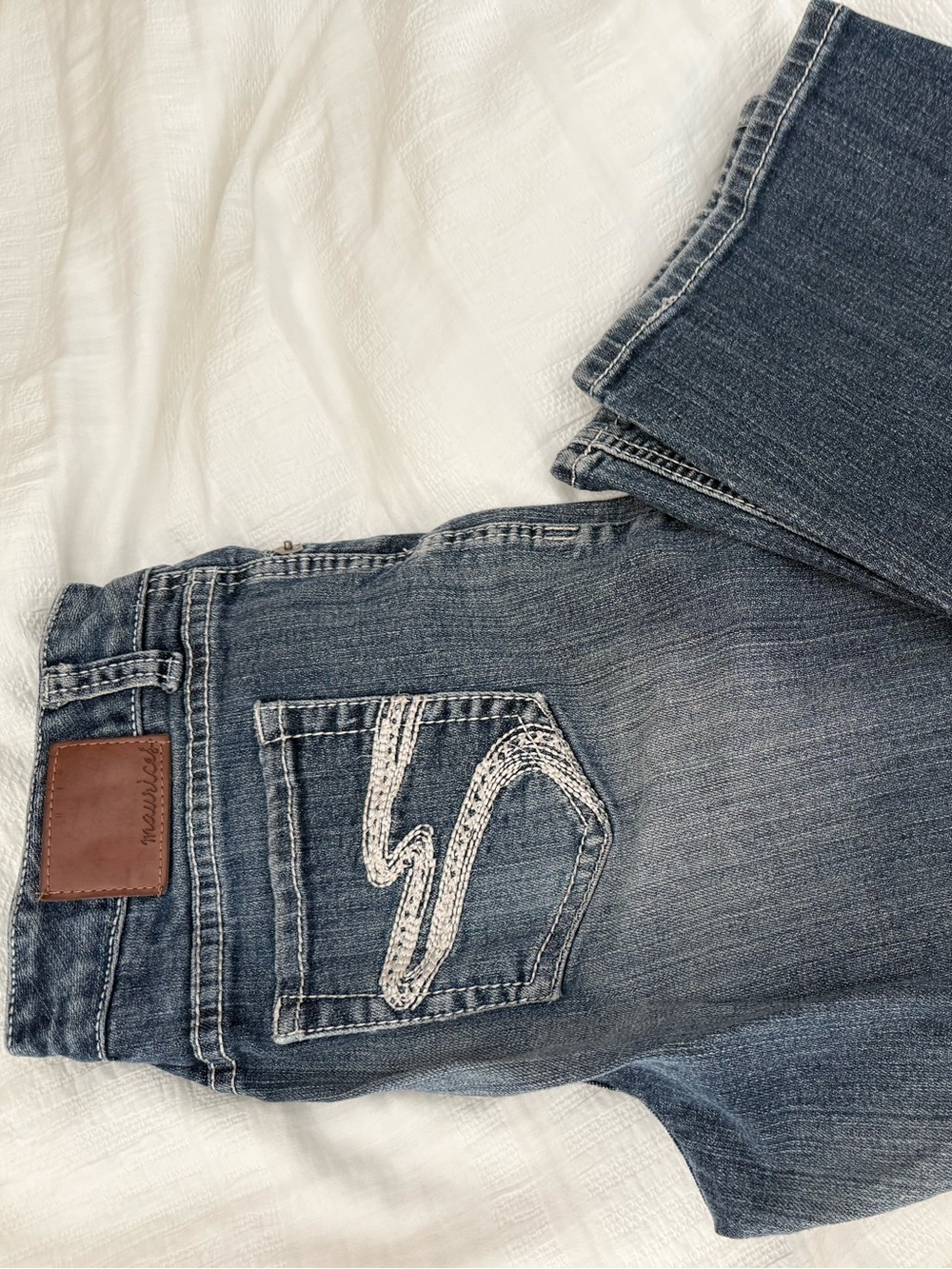 Maurices curvy 11/12 short jeans - Picture 7 of 8